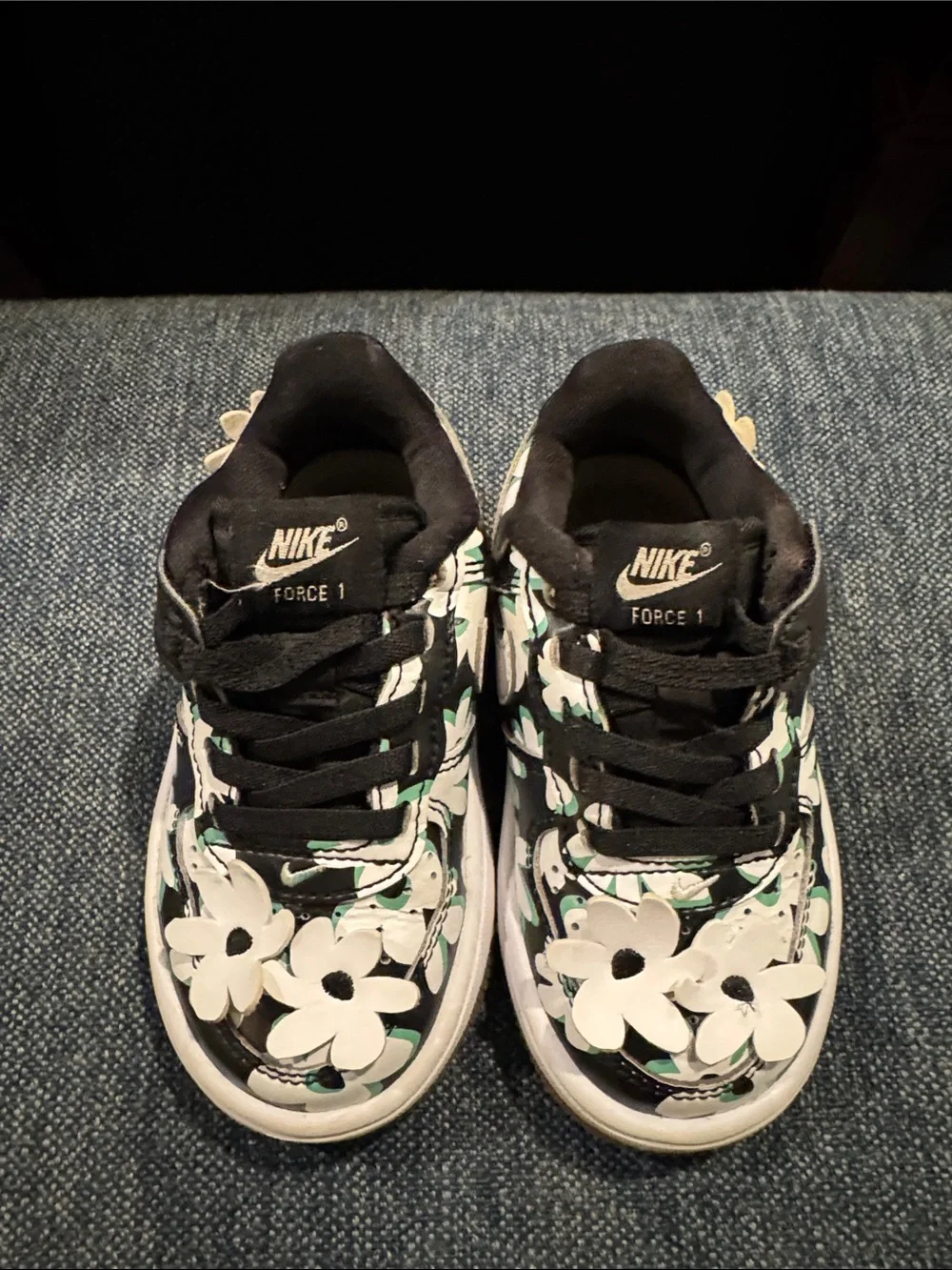 Nike Airforce 1 toddler 8c White Floral Sneakers